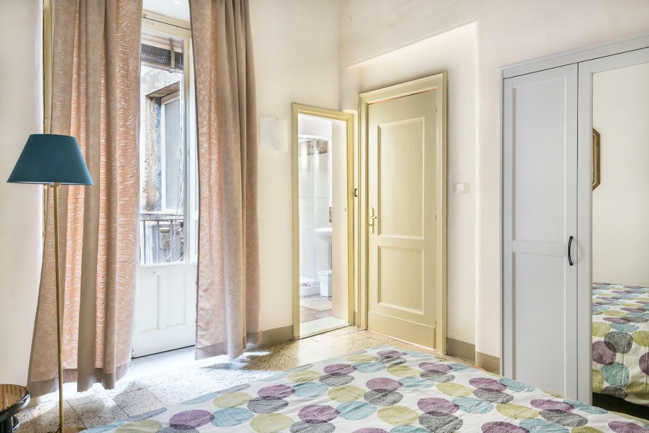 Alla Corte Del XIX Secolo Appartement Catánia Buitenkant foto