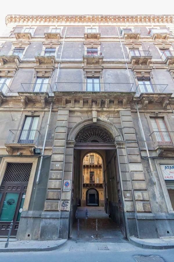 Alla Corte Del XIX Secolo Appartement Catánia Buitenkant foto